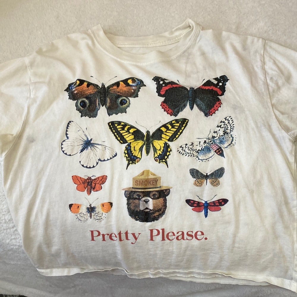 color: white size s